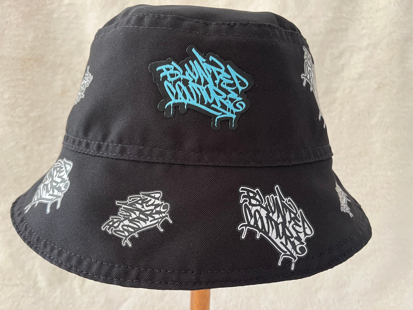 reversible skeme graffiti bucket hat