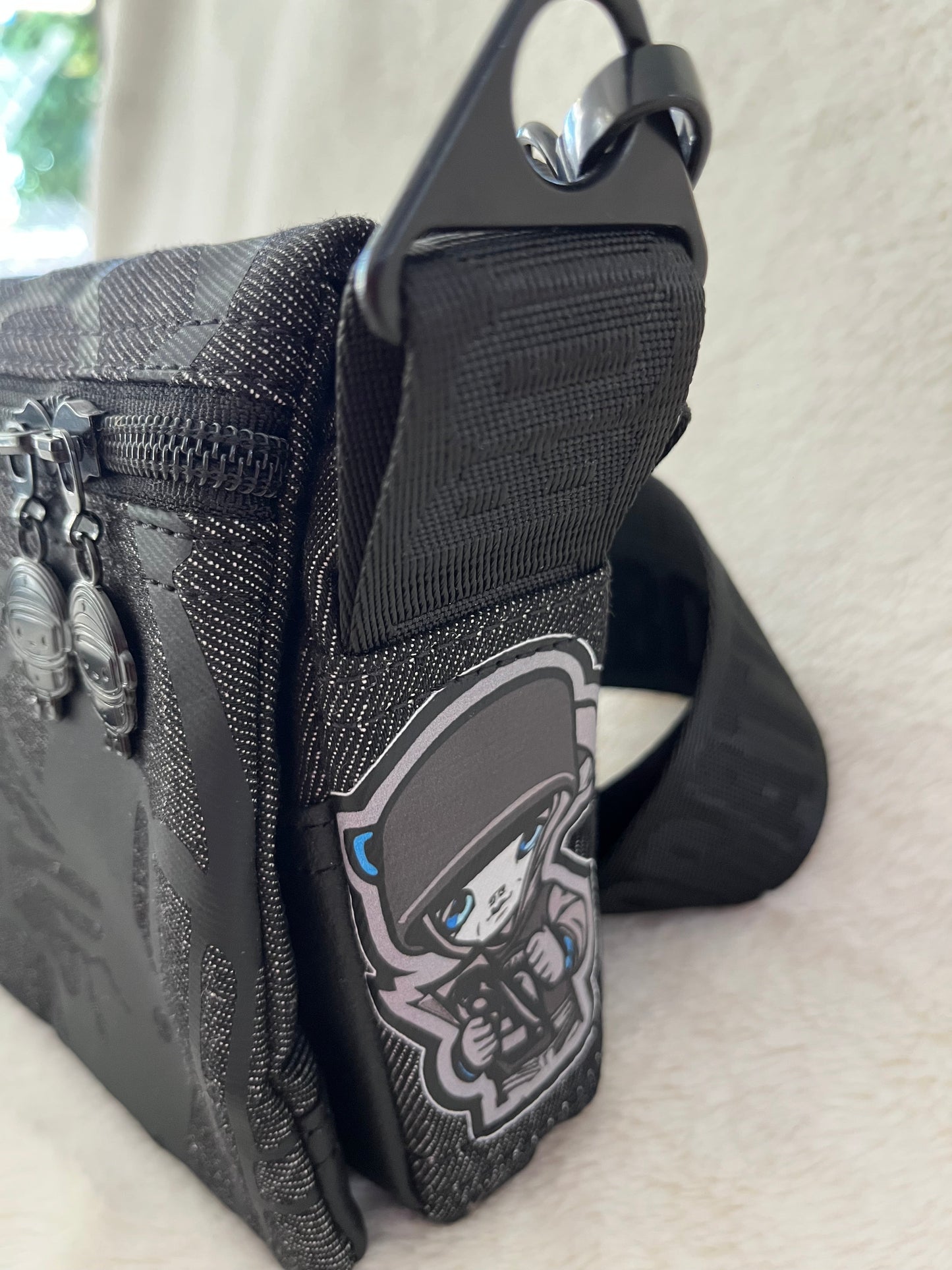 boombox one off lion bag