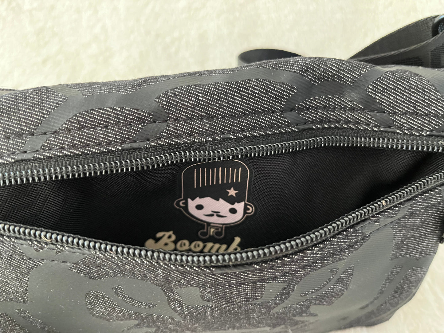 boombox one off lion bag