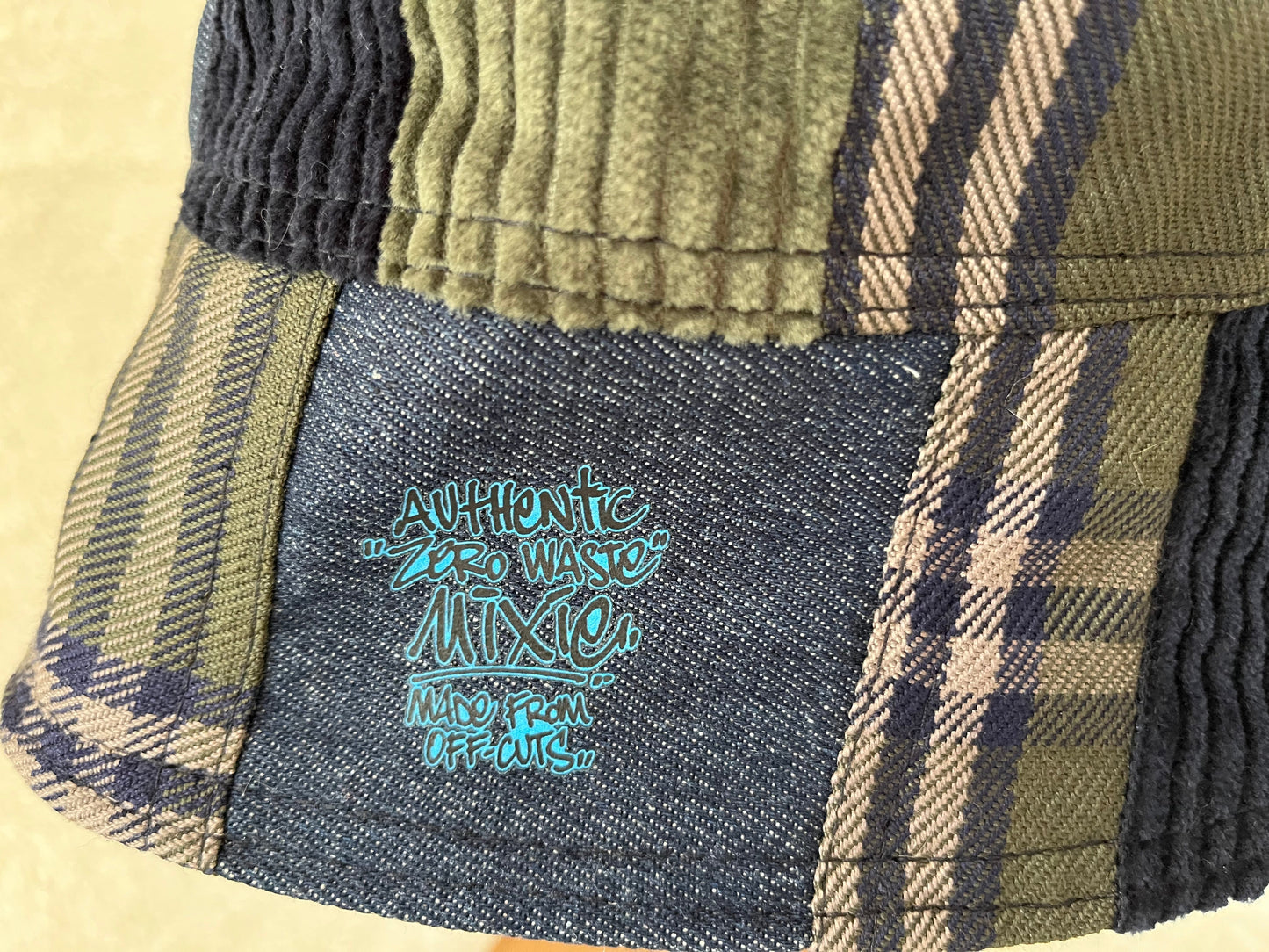 mixie hat #7 fully reversible bucket hat