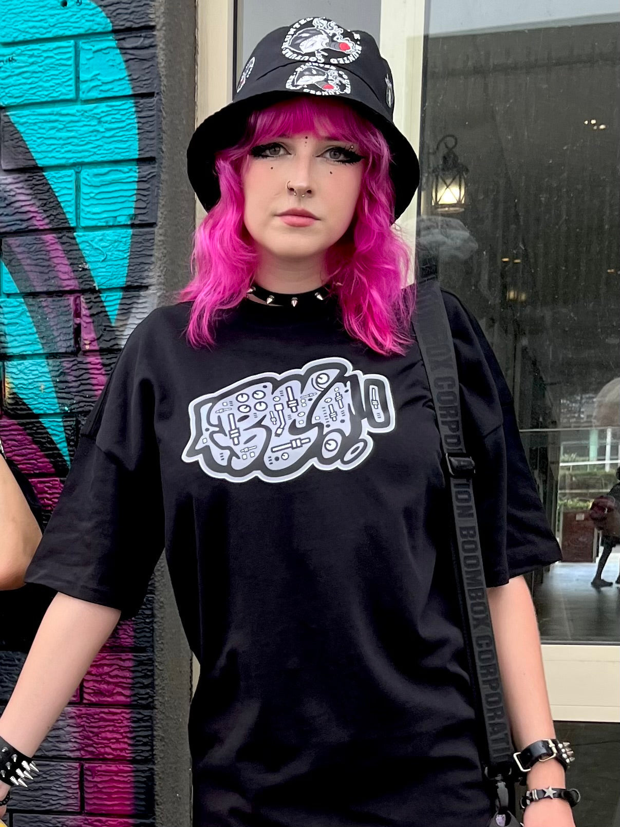 Coming soon! turntable dials tshirt grey