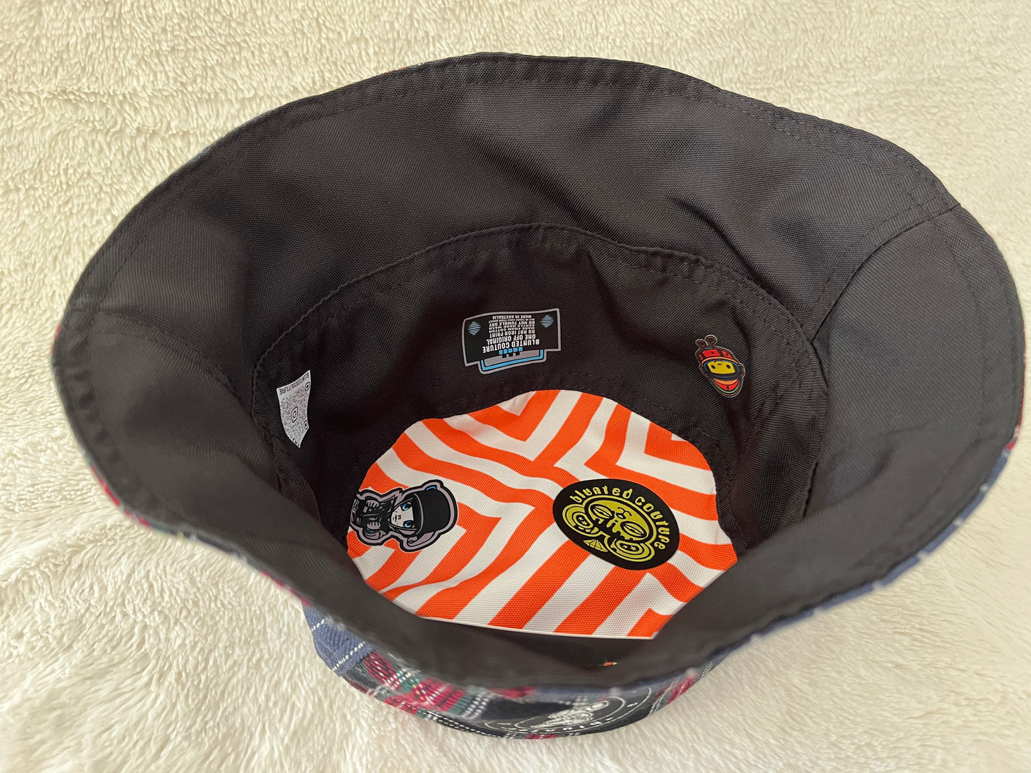 mixie hat #8 fully reversible bucket hat