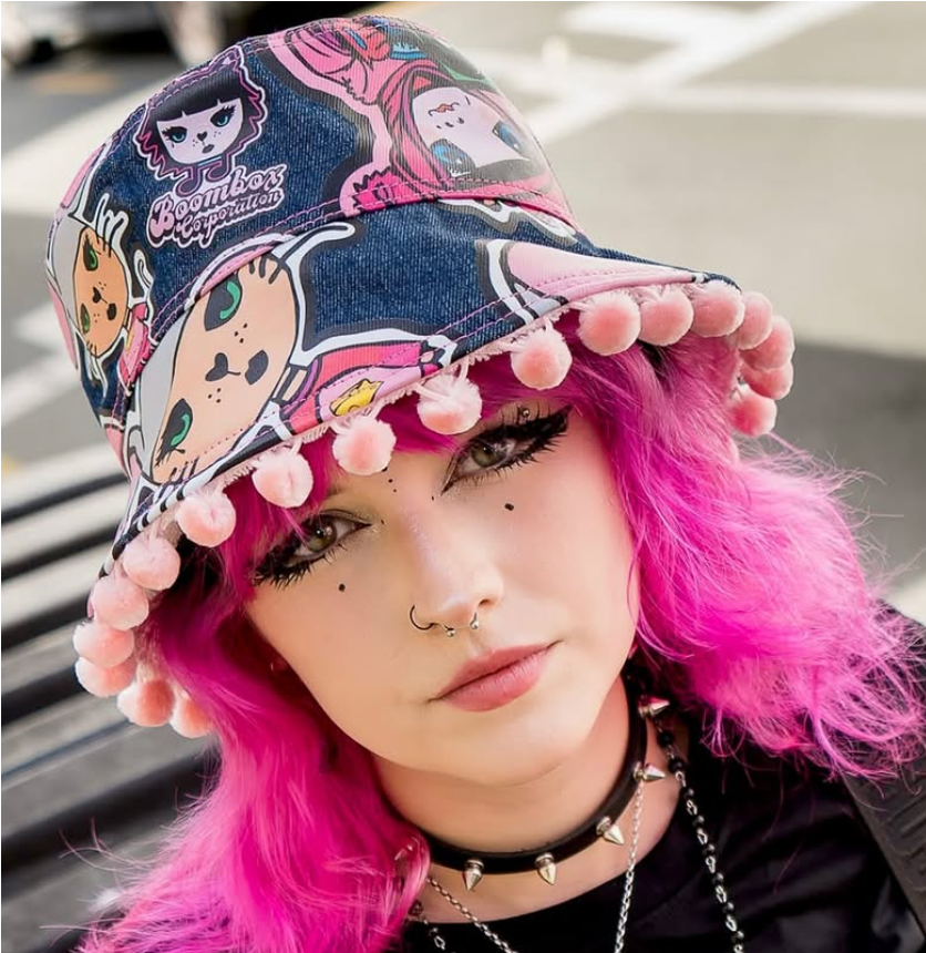 pom pom bucket hat