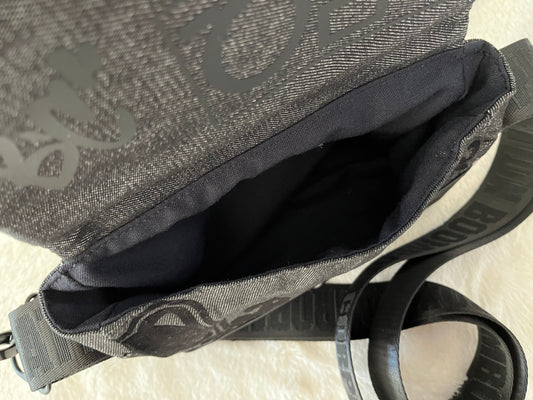 boombox one off lion bag