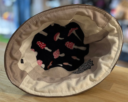 reversible brown faux leather bucket hat / short brim