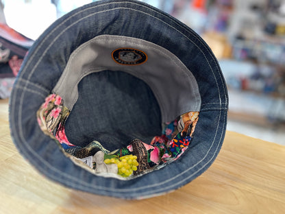 reversible mushroom cord tartan bucket hat / short brim