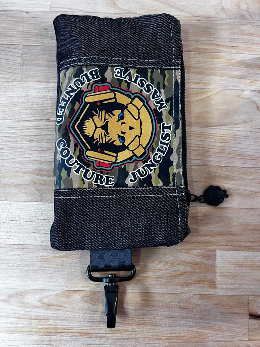 pochette camo lion