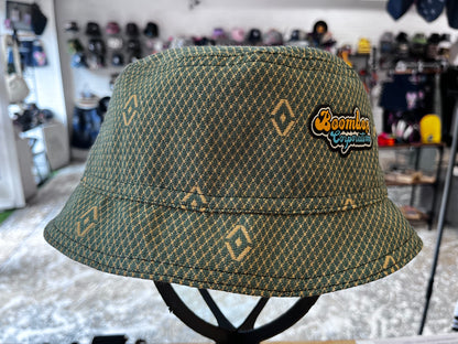 reversible puppy bucket hat / short brim