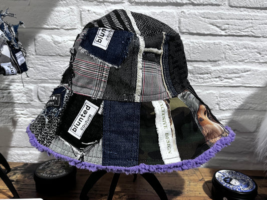 reversible mess visor bucket hat with fluffy edge 62cm