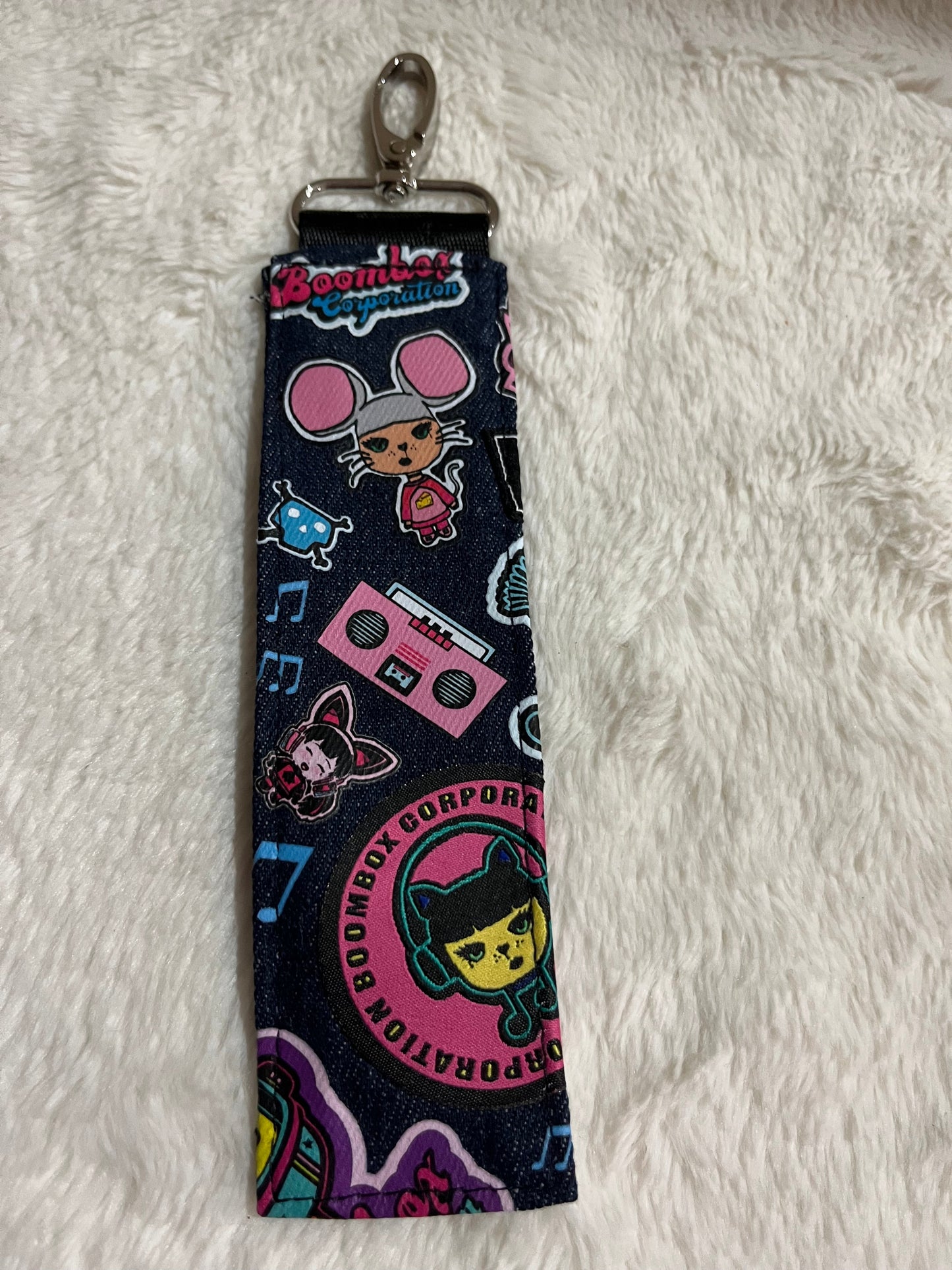 bag tag x boombox maisie