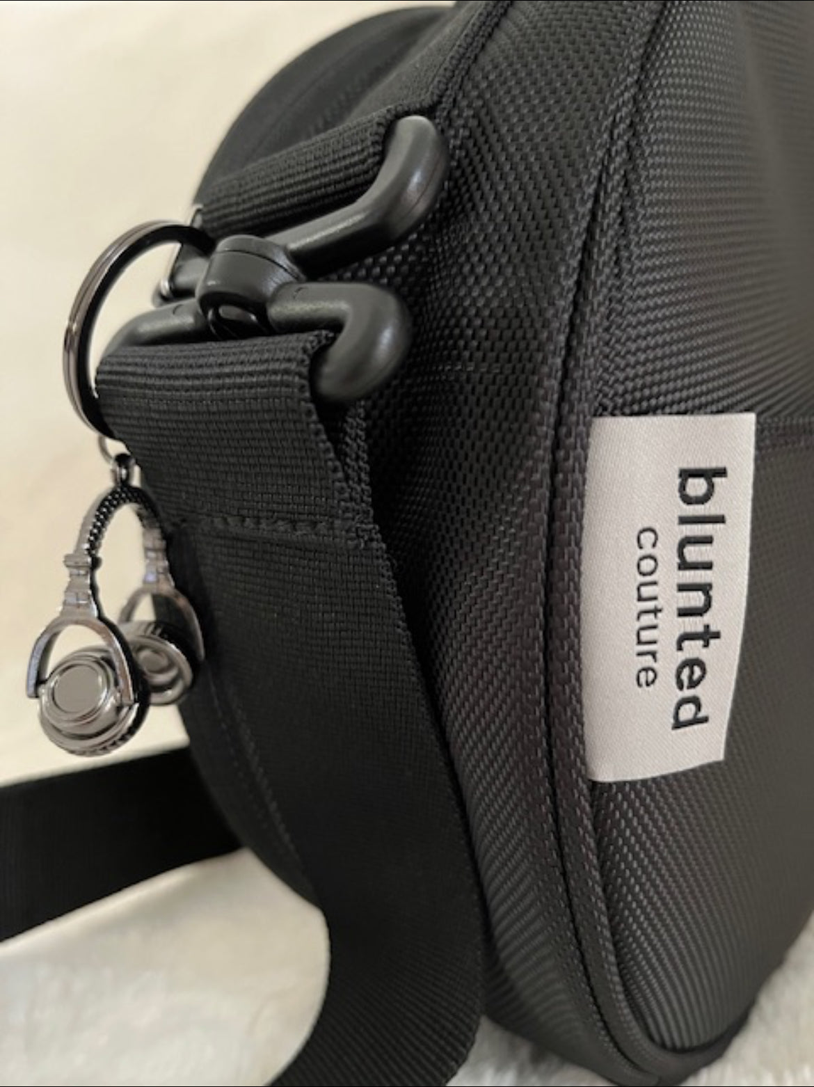 blunted couture bpm soft headphone bag