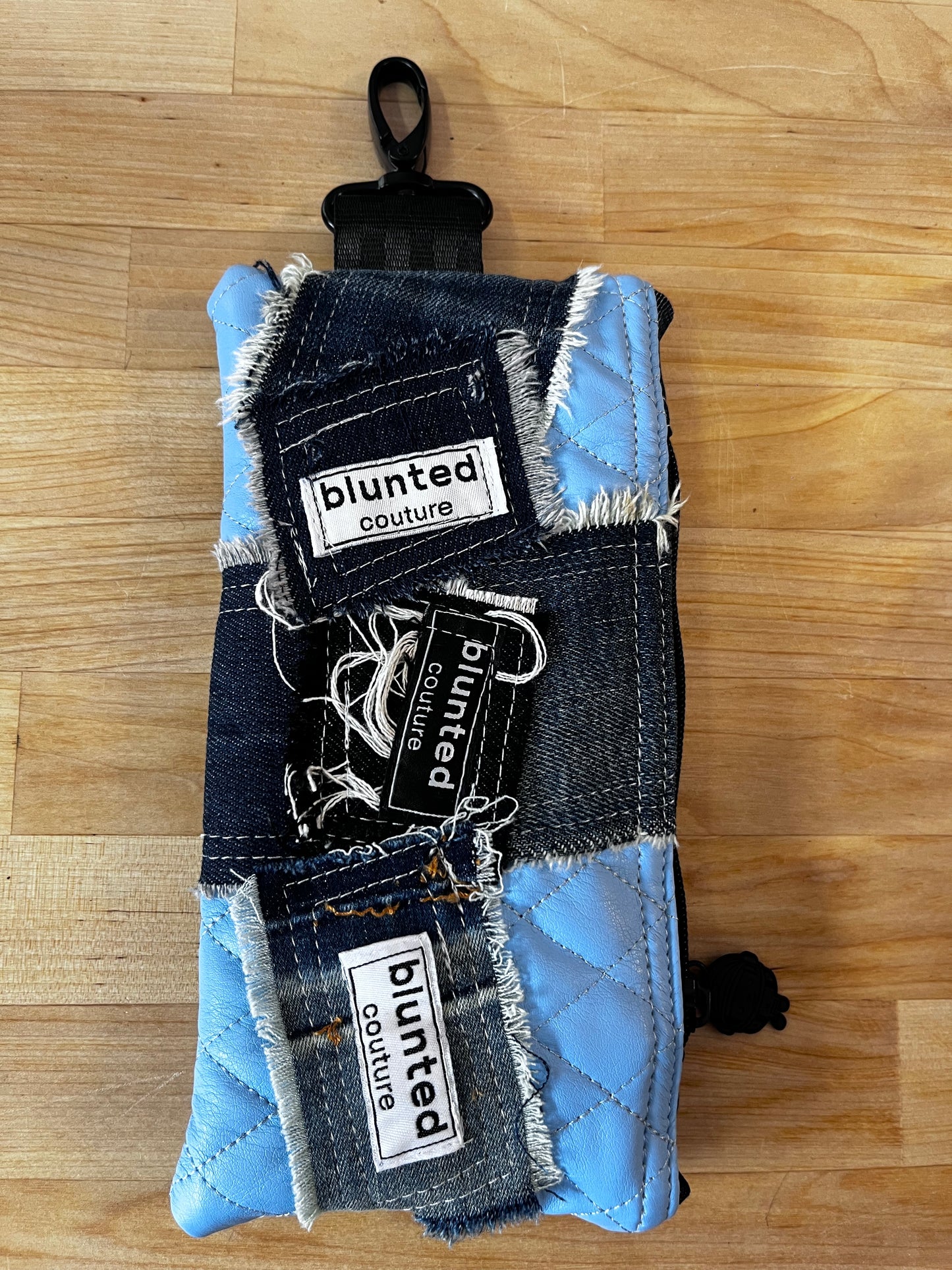 pochette denim | blue