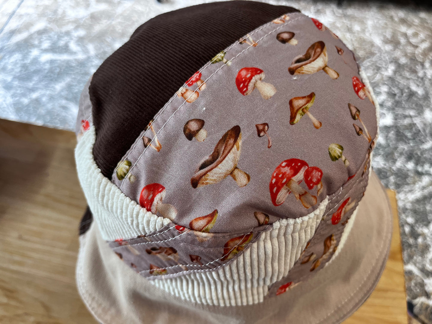 reversible B & W with mushroom bucket hat