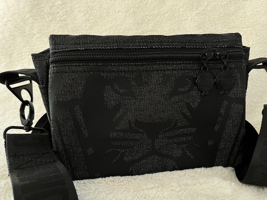 boombox one off lion bag