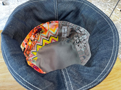 reversible B & W with mushroom bucket hat