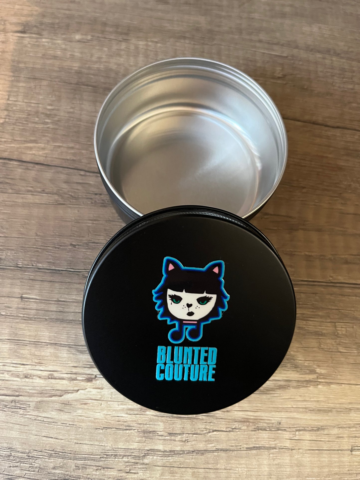 round blunted couture tin maisie meow