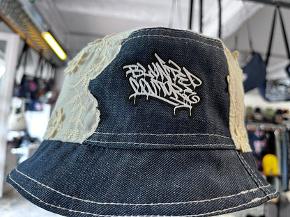 reversible flowers on denim bucket hat / short brim 62cm